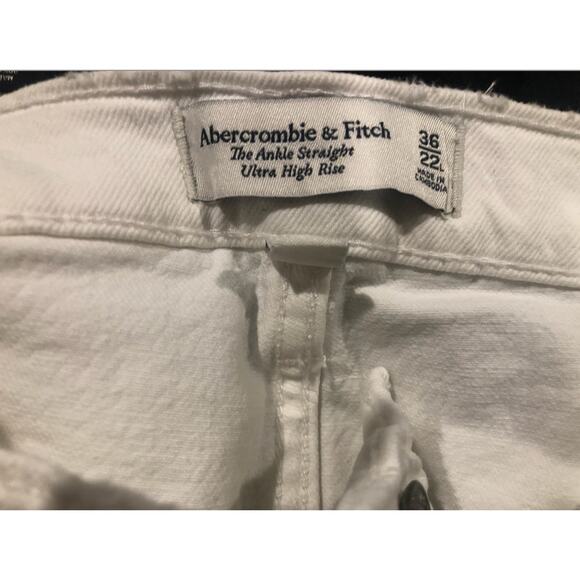 NWT New Abercrombie Curve Love Ultra High Rise DistressedStraight Jean Denim - Picture 8 of 16